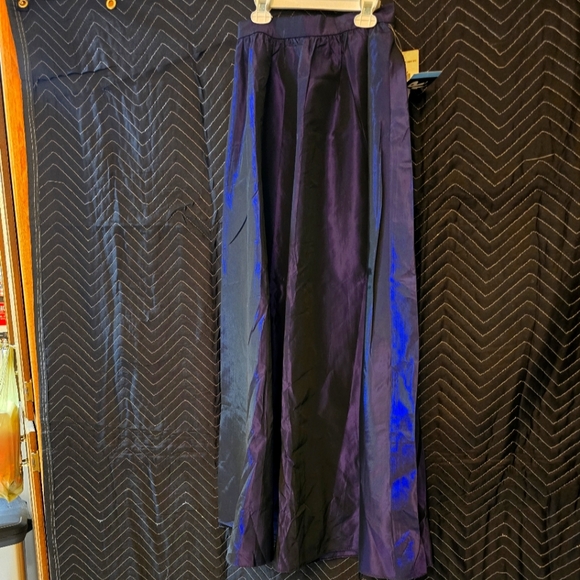 Jump Dresses & Skirts - NWT JUMP Full Taffeta Iridescent Dress skirt